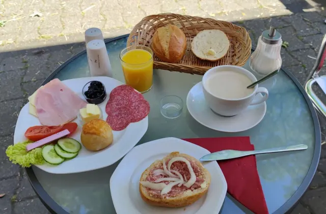 BookNoFees : Boulangerie – Schmidt Backwaren & Café – Fröndenberg – Schmidt Pâtisserie & Café, photo n° 2