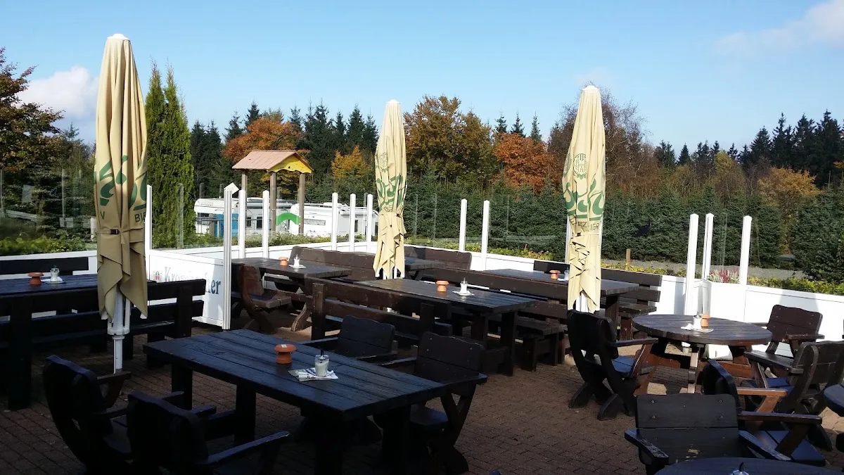BookNoFees : Restaurant – Zur Hahnenquelle – Kirchhundem – Vers la source du Coq, photo n° 1