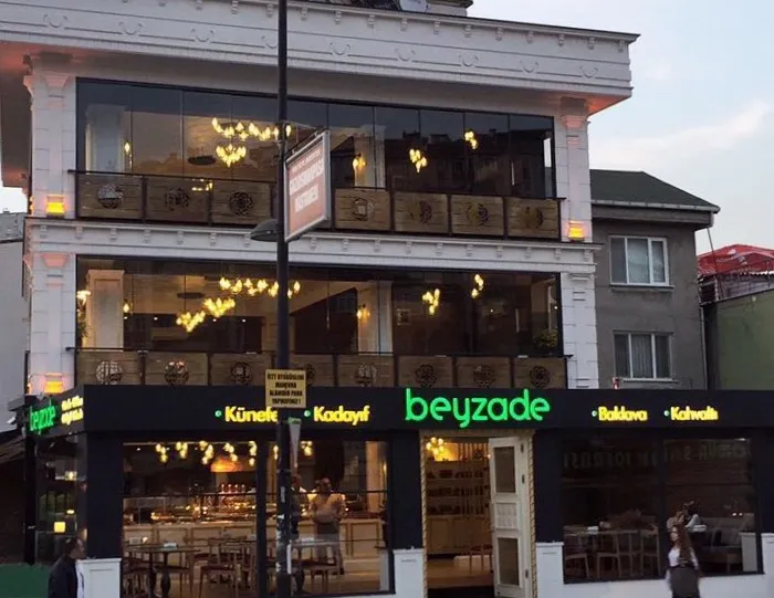 BookNoFees : Restaurant – Beyzade Künefe – Istanbul – Künefe Beyzade, photo n° 1