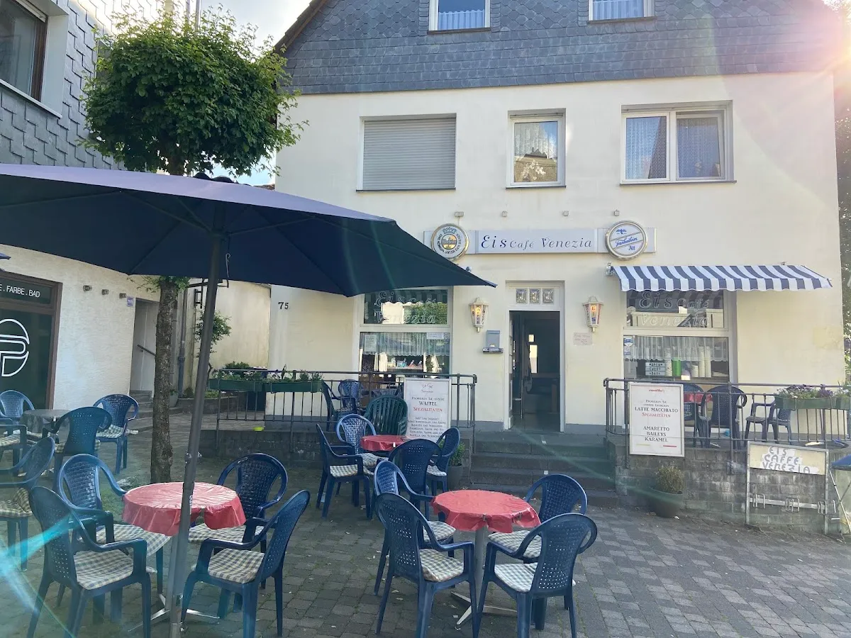 BookNoFees : Restaurant – Eiscafé Venezia – Breckerfeld – Eiscafé Venise, photo n° 1