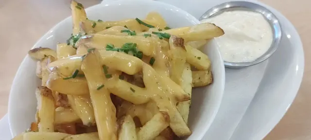 BookNoFees : Restaurant – Roxor BRGR & Beer – Bratislava – Roxor Burger & Beer, photo n° 3