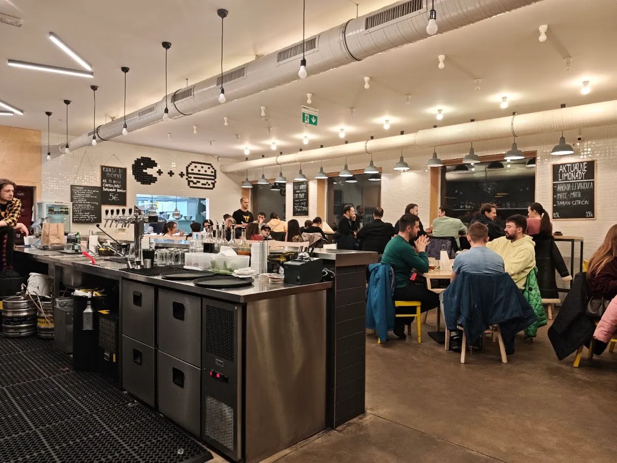 BookNoFees : Restaurant – Roxor BRGR & Beer – Bratislava – Roxor Burger & Beer, photo n° 1