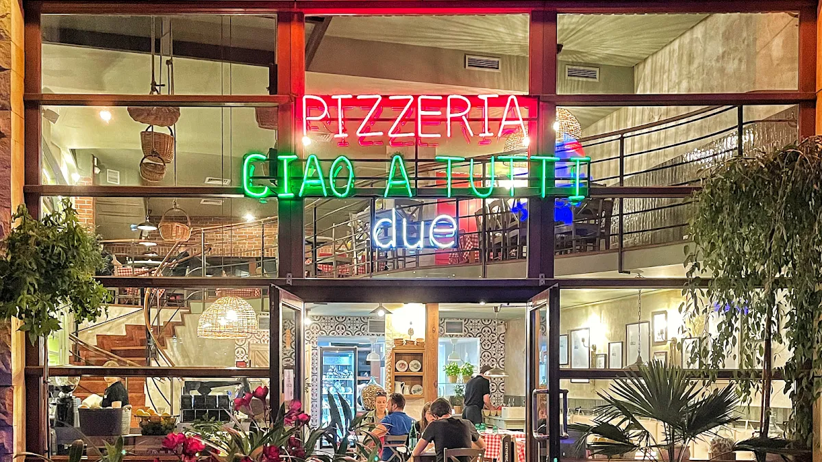 BookNoFees : Restaurant – Ciao a Tutti Due – Warsaw – Salut à vous deux, photo n° 1