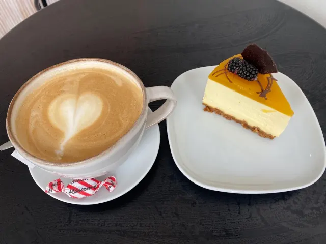 BookNoFees : Café – Makiata – Helsinki – Le makiata, photo n° 3