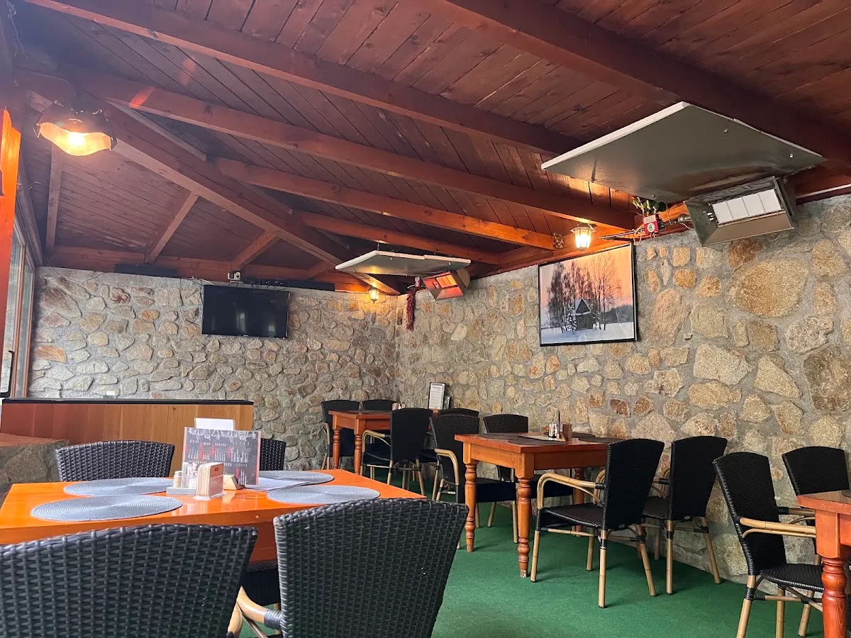 BookNoFees : Restaurant – 4 Stagioni – Bratislava – Les 4 saisons, photo n° 1