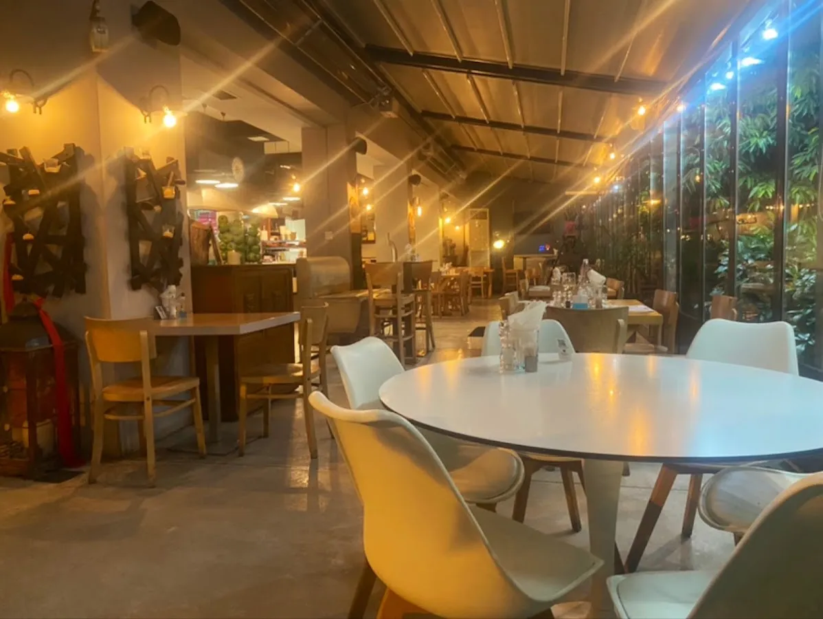 BookNoFees : Restaurant – BROTH3RS – Athens – Frères, photo n° 1