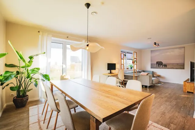 BookNoFees: emplacement calme | Wi-Fi | maison ensoleillée – Ellerhoop