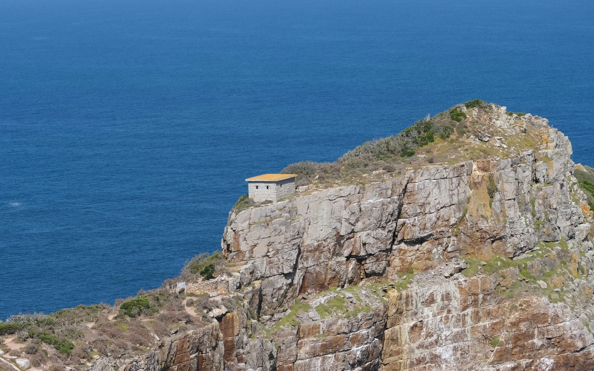 Les falaises et la mer de la péninsule du Cap, en Afrique du Sud