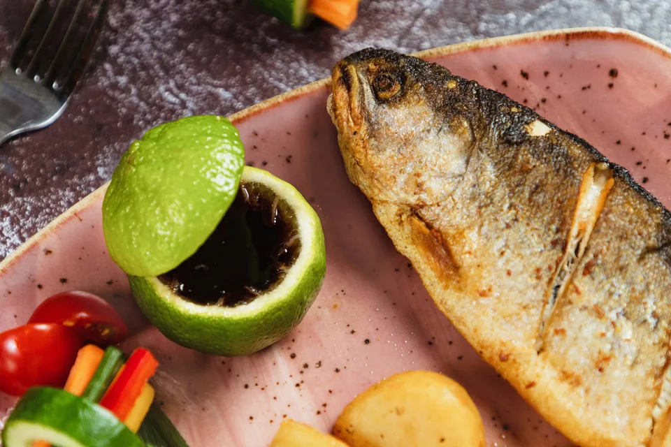 BookNoFees: Photo d’illustration : Poisson grillé